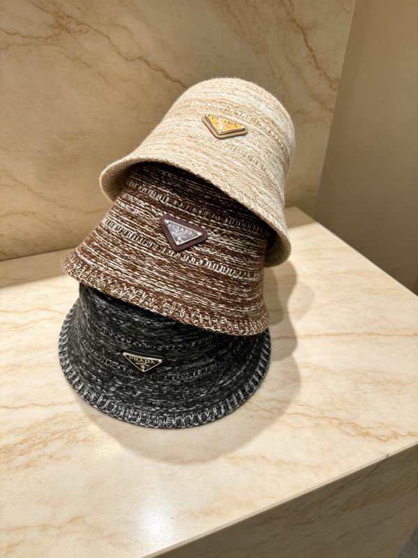 Prada hat dx60